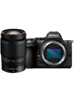 Nikon Z5 II + Z 24-200/4-6.3 VR -systemkamera